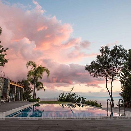 Villa Mos Kalamata Eksteriør billede
