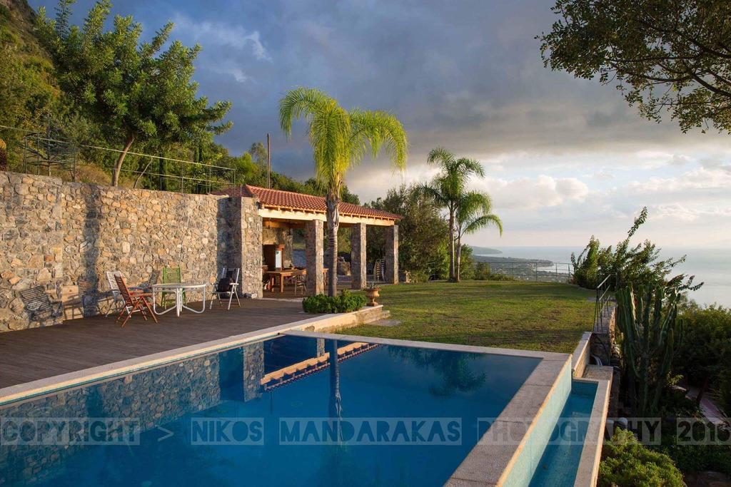 Villa Mos Kalamata Eksteriør billede